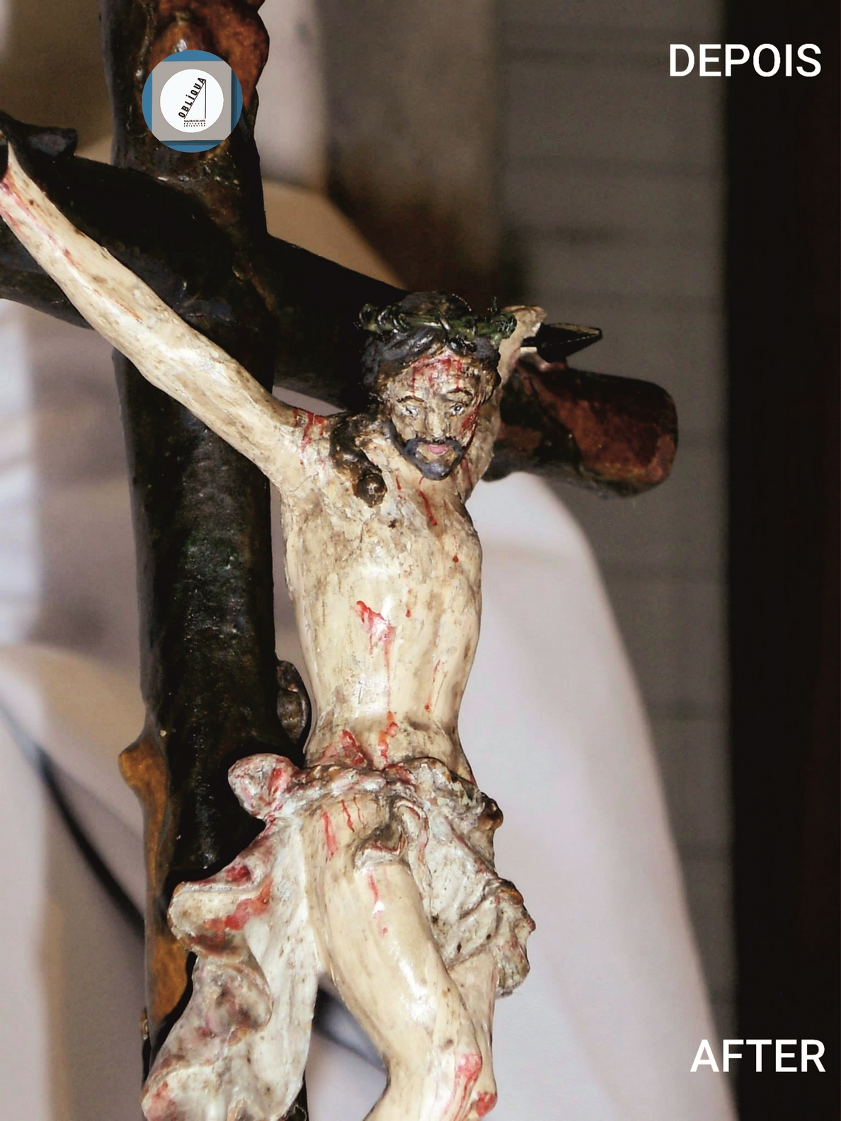 crucifixo com cristo policromado1.9C1.jpg
